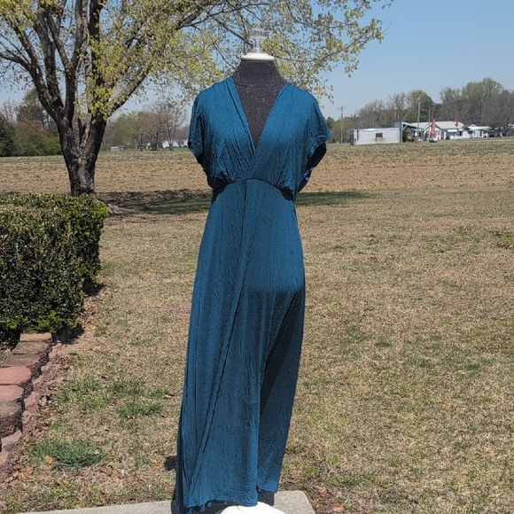 Dresses & Skirts - 24Seven Elegant Teal Maxi Dress